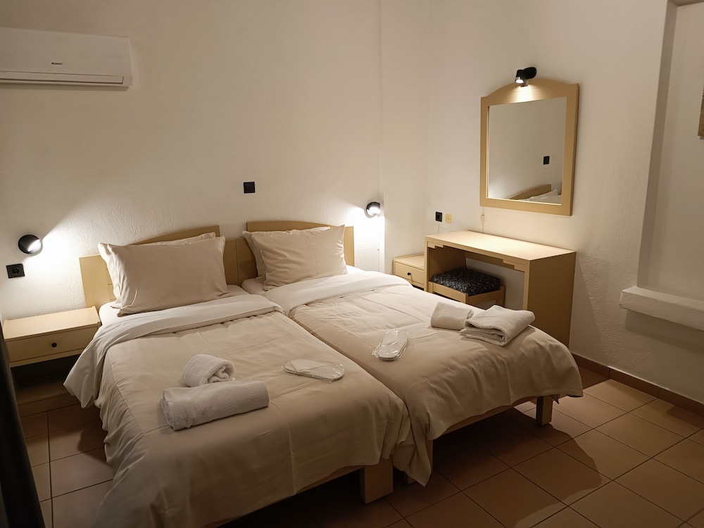 Superior Studio Suite, Balcony, Sea View (Euterpi) photo 1