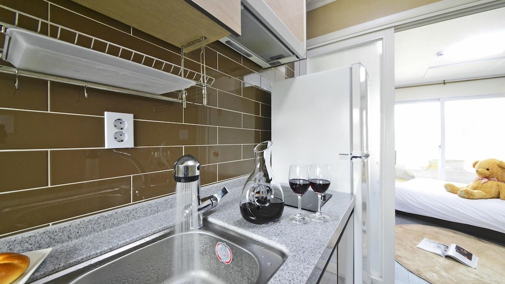 Basic Room, 1 Bedroom (201) - Photo 5