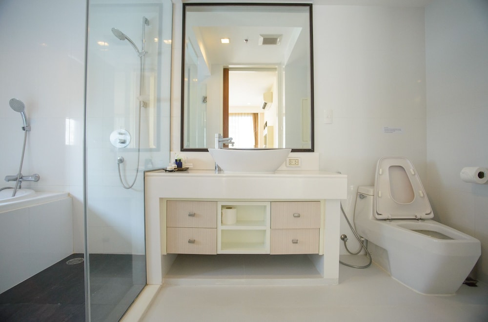 Standard Room, 2 Bedrooms photo 2