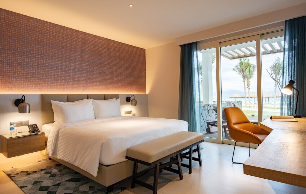 3 Bedroom Villa, Private Pool, Beach Front - King Beds - Photo 3