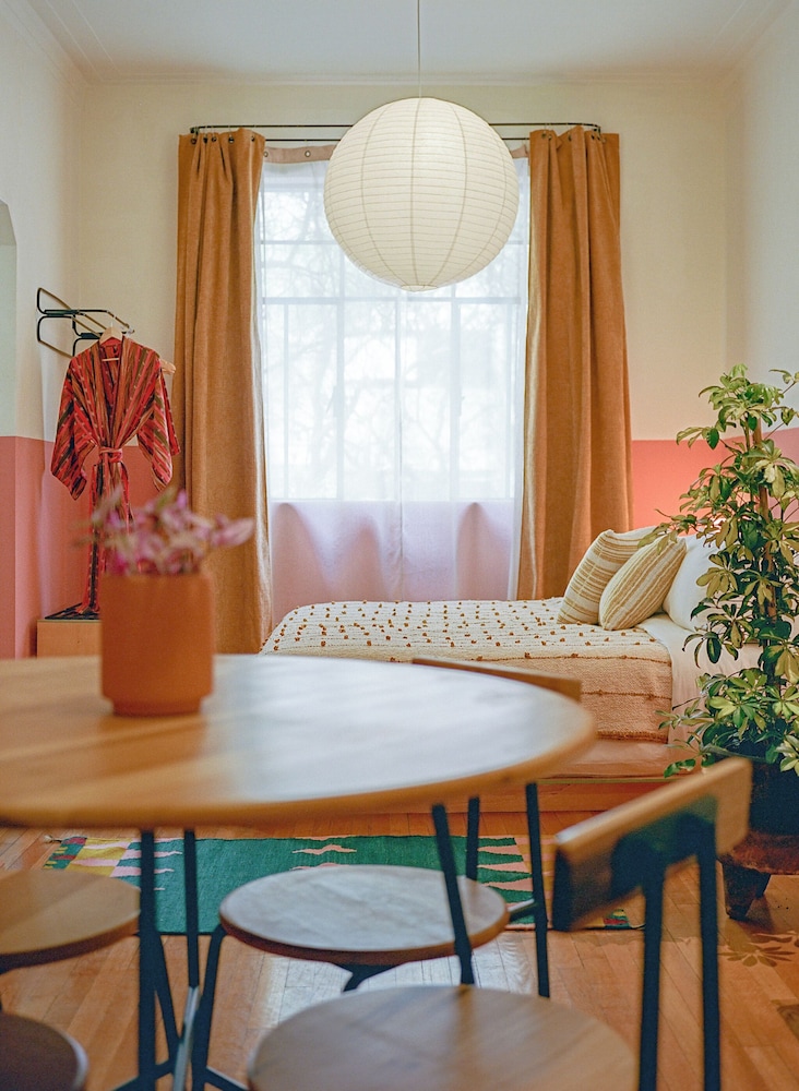 Room (Casitas)
