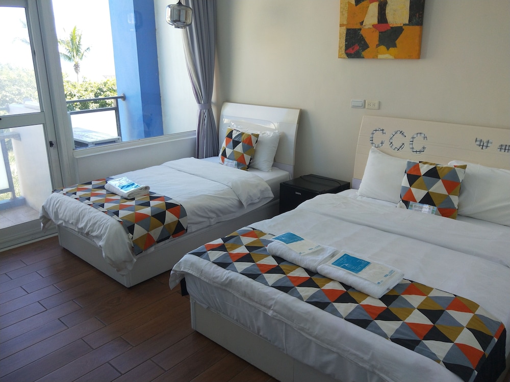 Elite Triple Room, Ocean View photo 2
