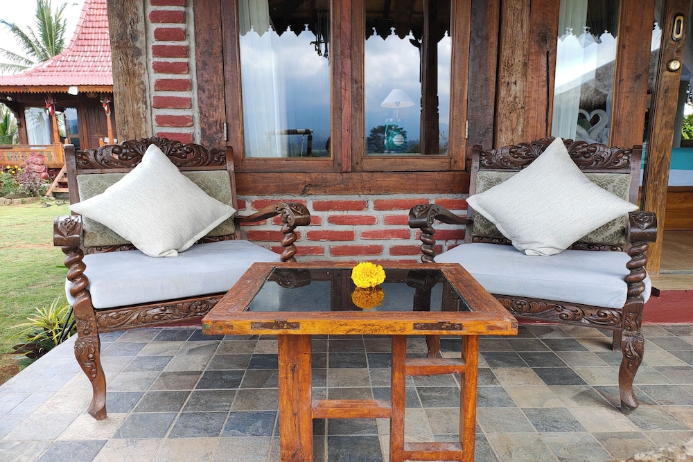 1 Bedroom Villa Glass Wooden House - Photo 3