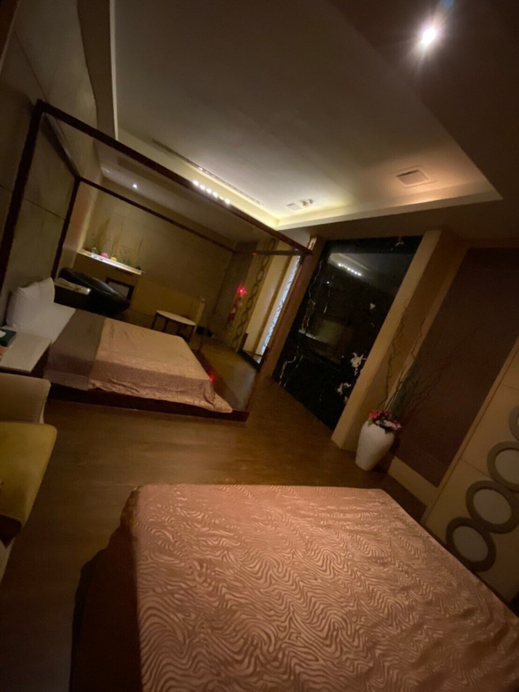 Deluxe Quadruple Room - Photo 3