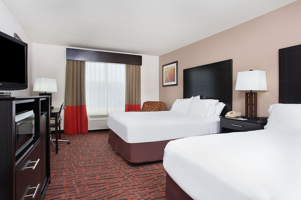 Standard Room, 2 Queen Beds, Accessible (Comm) - Photo 1