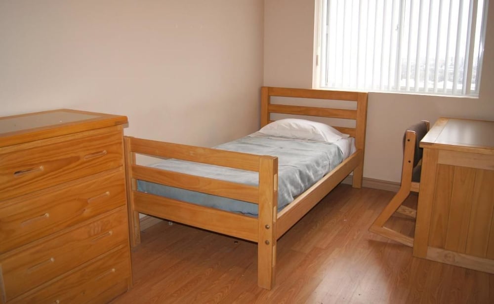 Room, 3 Bedrooms photo 1