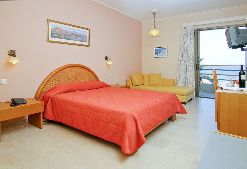 Standard Double Room, Sea View - Photo 1