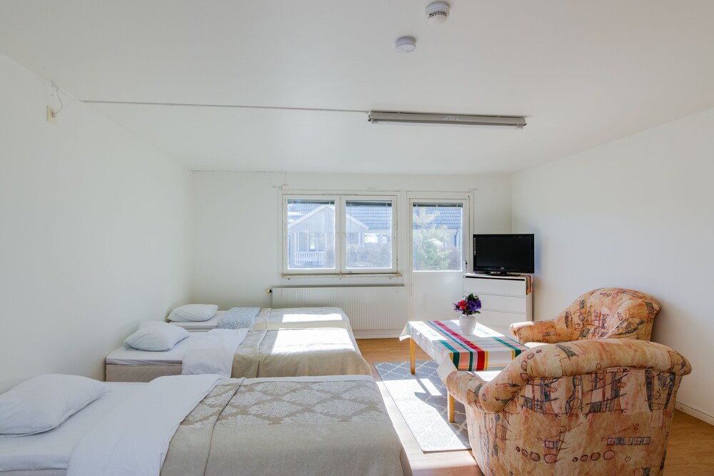 Classic Apartment, 3 Twin Beds photo 1