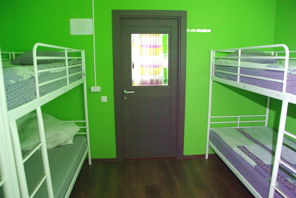 One Bed In 8 Bed Mixed Dorm Room photo 2