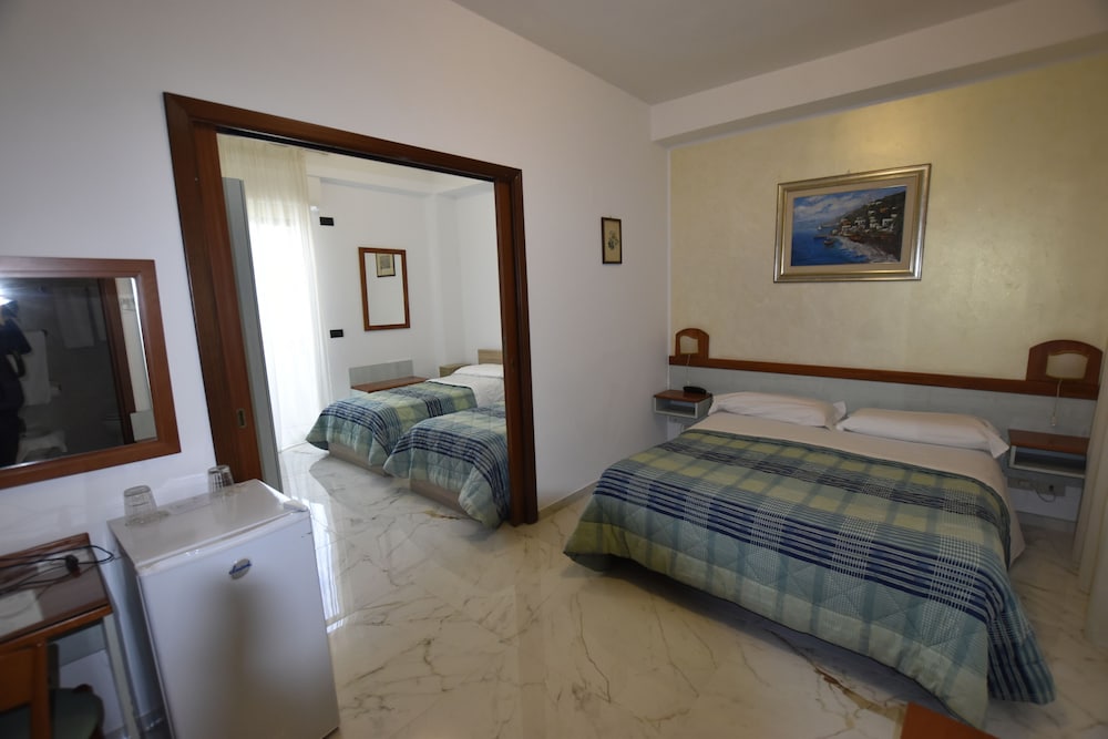Family Room, 2 Bedrooms, Garden Area