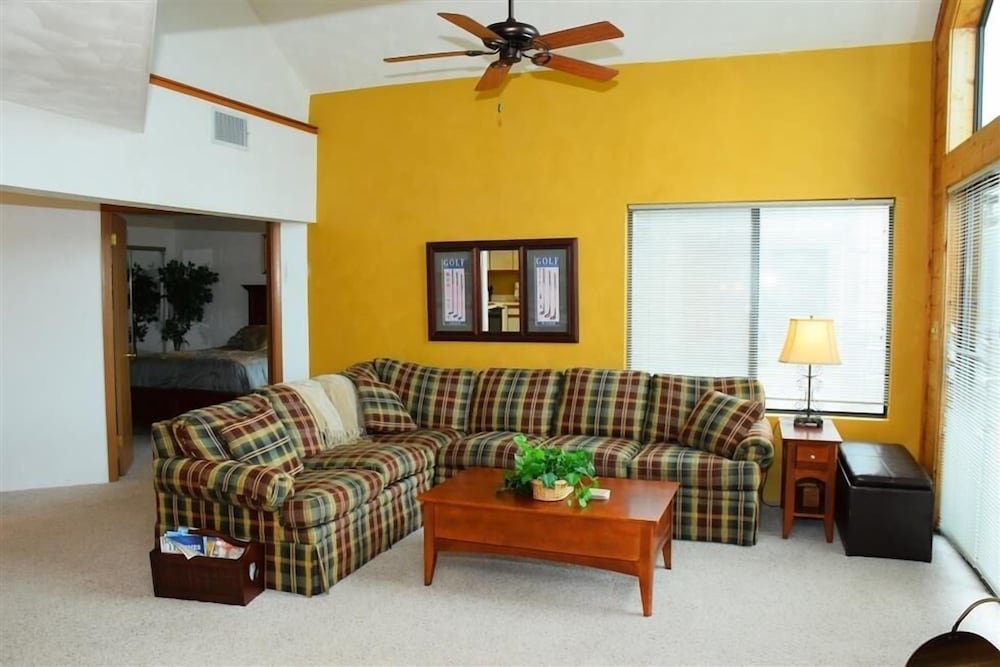 Condo, 3 Bedrooms photo 1