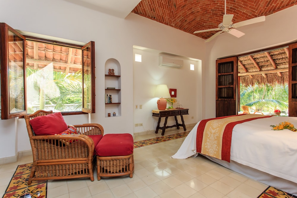 Villa (Yum-Ha Private Villa)