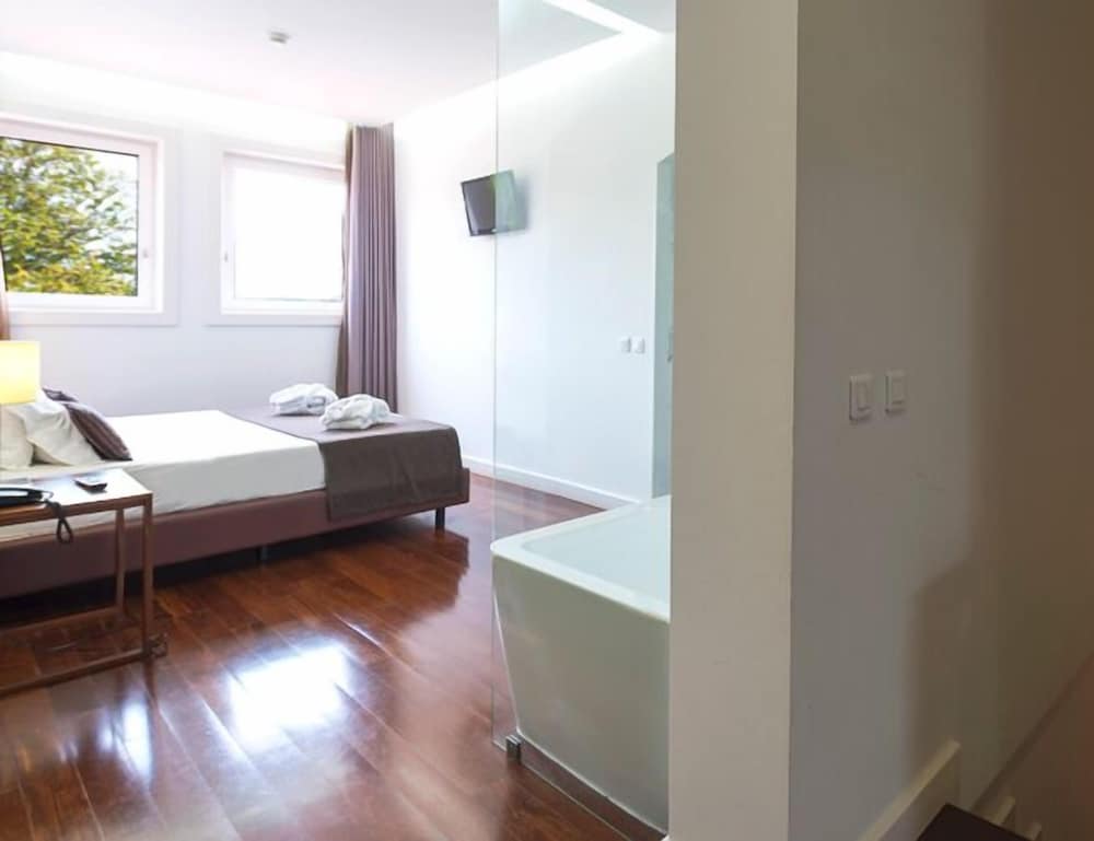 Family Room - Photo 2