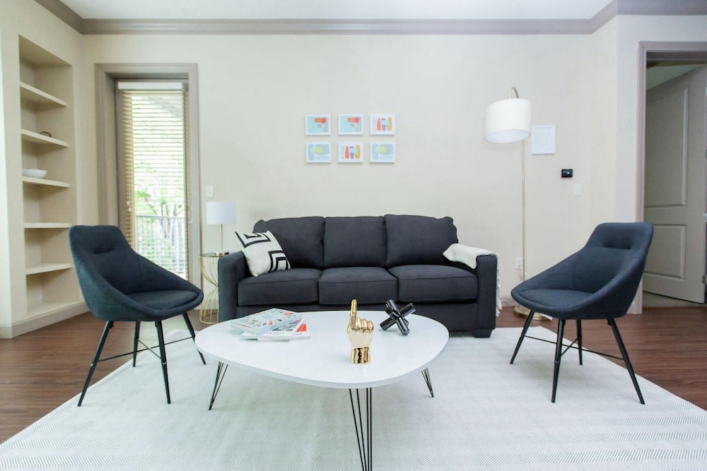 Apartment photo 1