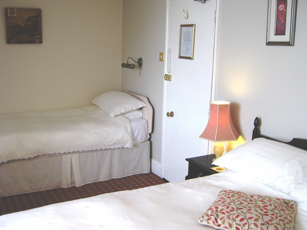 Traditional Double or Twin Room, 1 Bedroom, Ensuite (Shower, 2nd floor) photo 2