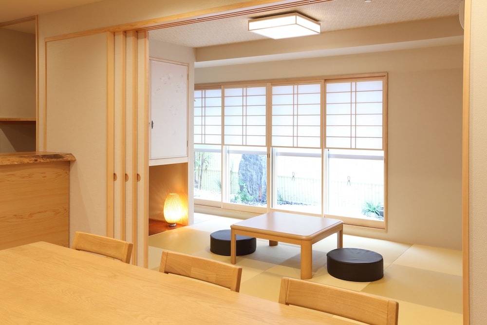 Japanese-style Apartment, 3 Bedrooms, Kitchen, Garden View