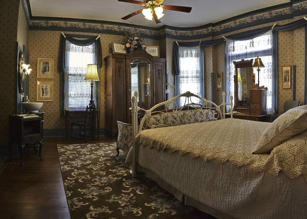 Double Room (Victorian Elegance) photo 1