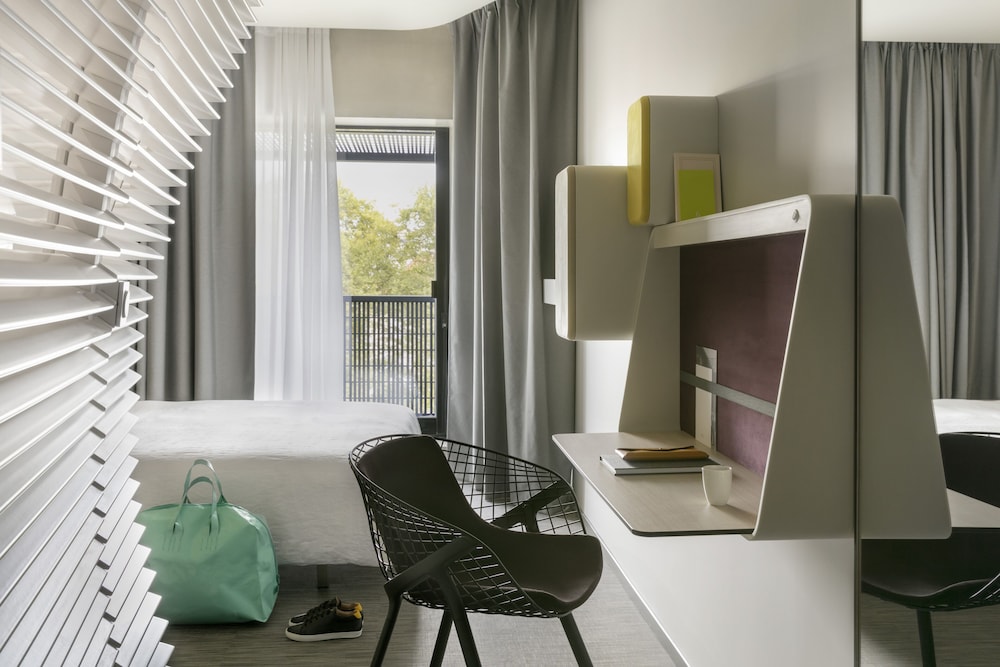 Classic Double Room Canal View (snacks & drinks self service in the Lounge Club)