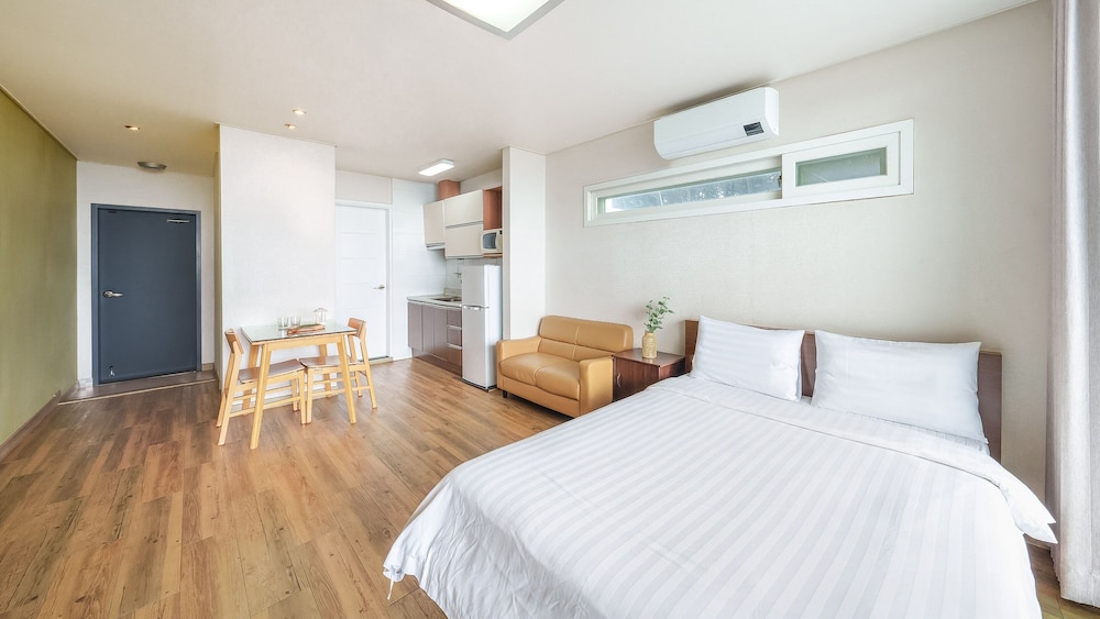 Basic Room, 1 Bedroom (room 305)