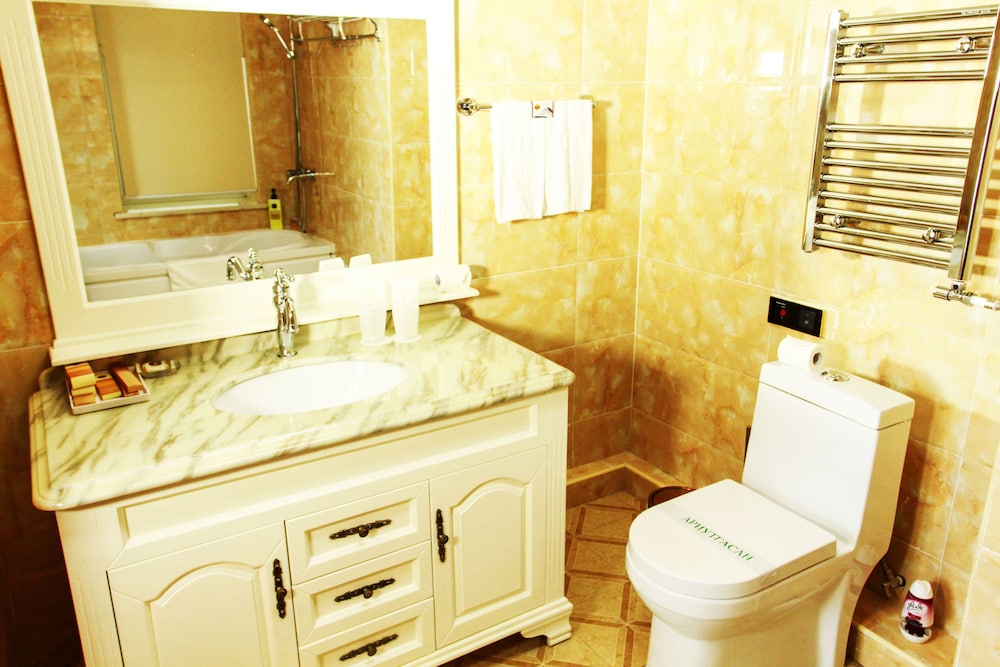 Executive Suite photo 2