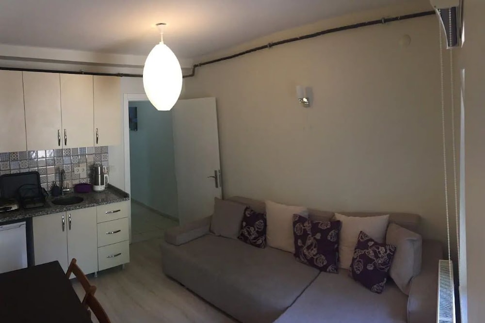 Apartment photo 2