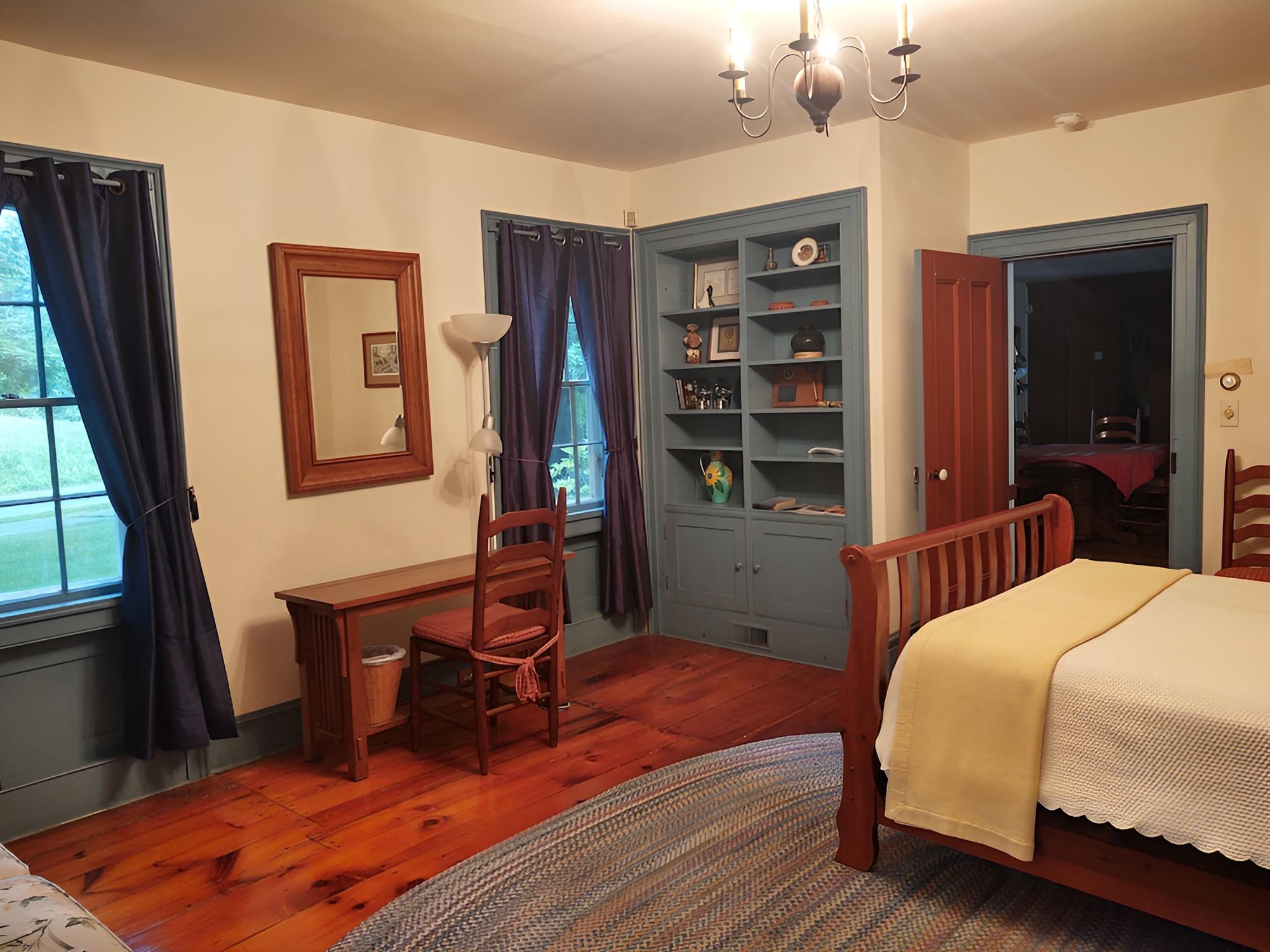 Standard Room, 1 Queen Bed, Non Smoking (Parlor Room) photo 3
