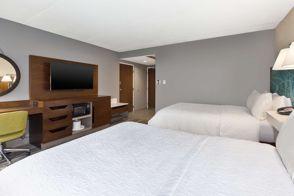 Room, 2 Double Beds, Accessible, Bathtub - Photo 2