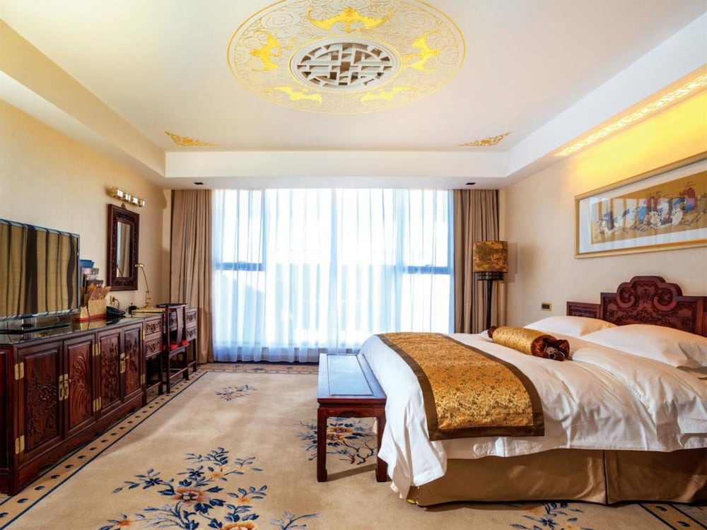 Business Suite photo 1