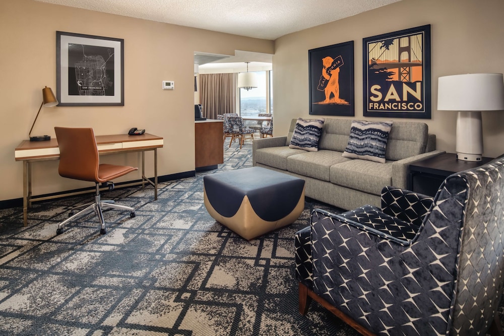 Suite, 2 Queen Beds, Corner - Photo 1