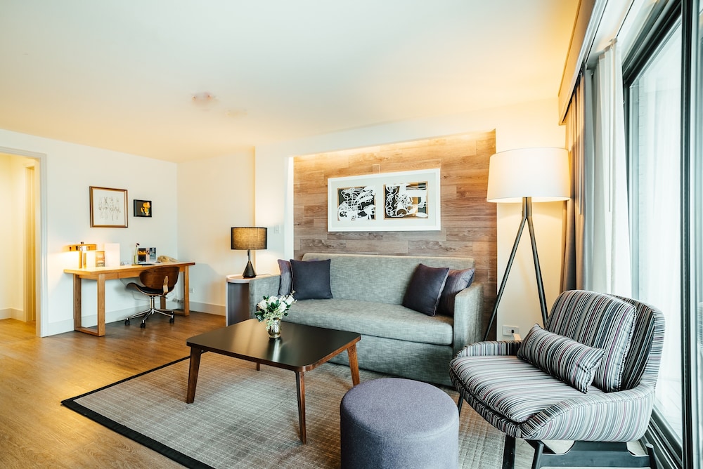 Premier Suite, 1 Queen Bed with Sofa bed, Balcony - Photo 1
