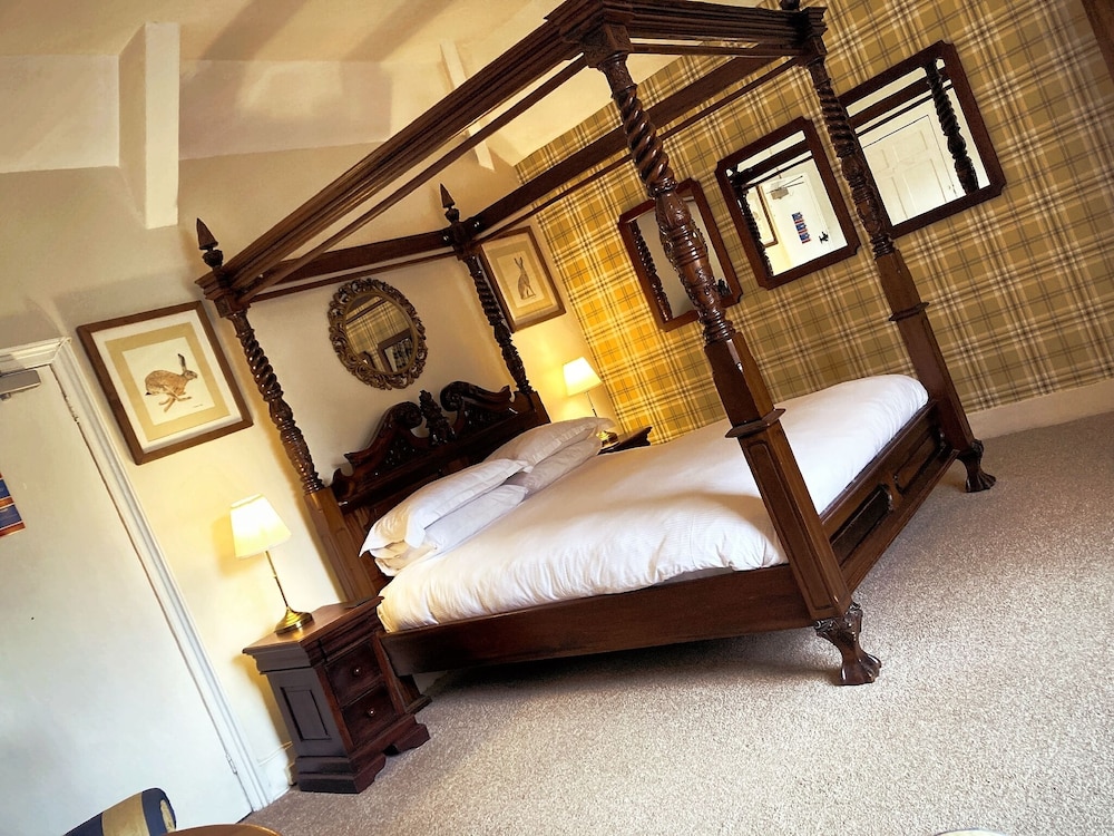 Superior Double Room, Ensuite (Four Poster) - Photo 1