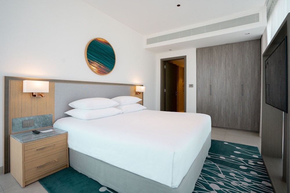 Superior Room, 1 King Bed photo 3