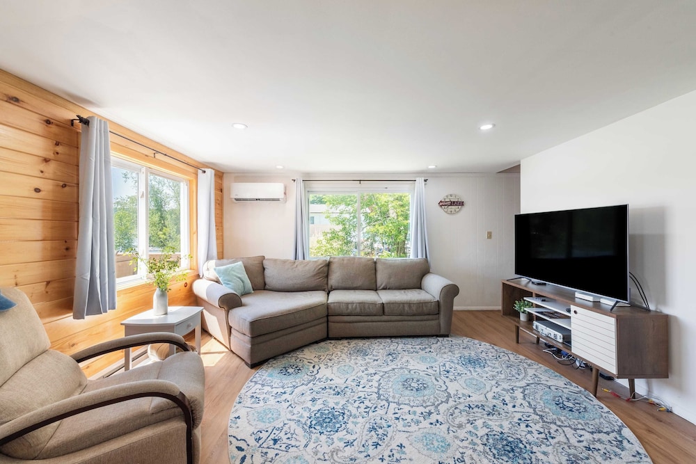 House (4 Bedrooms) photo 2