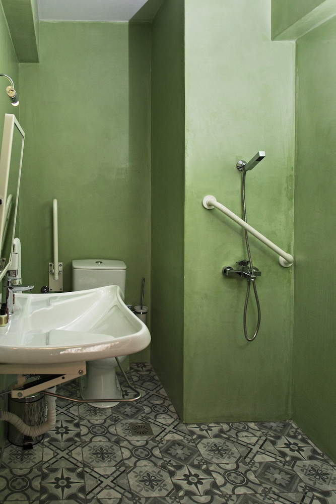 Deluxe Double Room, Accessible photo 3