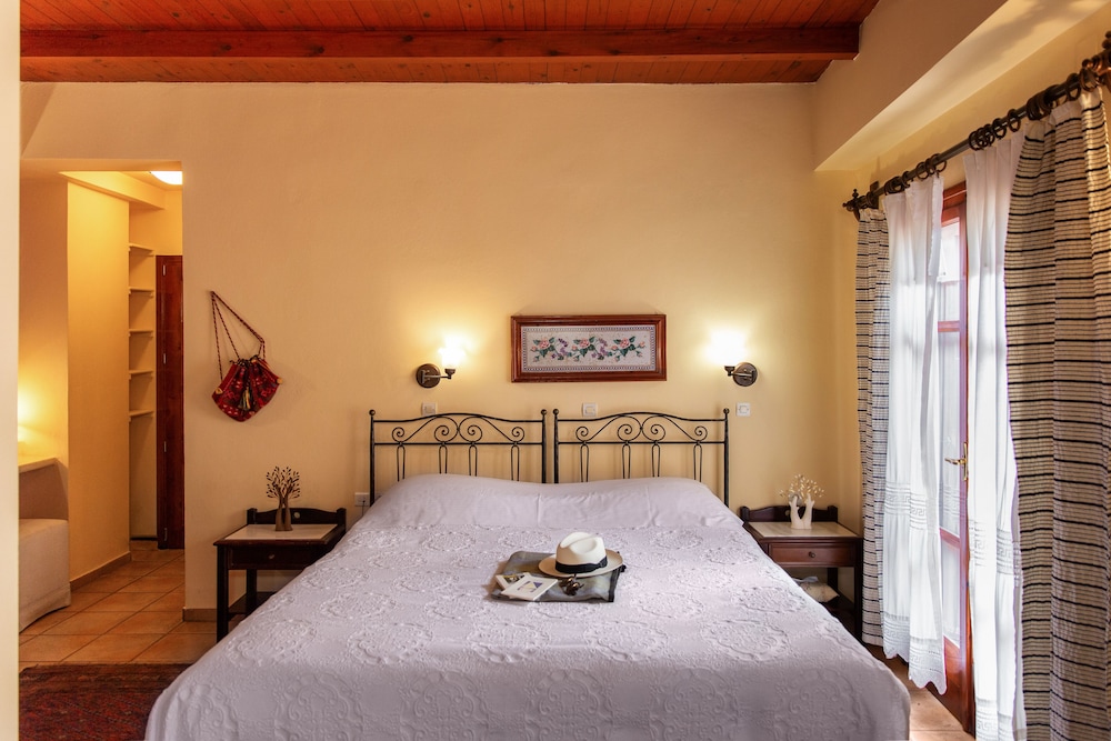 Standard Suite, 1 Double or 2 Twin Beds - Photo 17