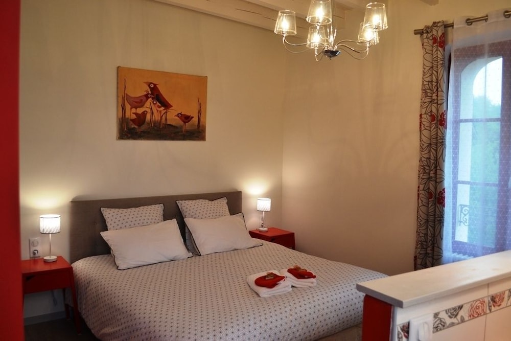 Double Room, Garden View (Pyrenees) photo 3