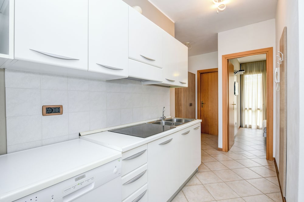 Superior Apartment, 1 Bedroom, 2 Bathrooms, Lake View, photo 6