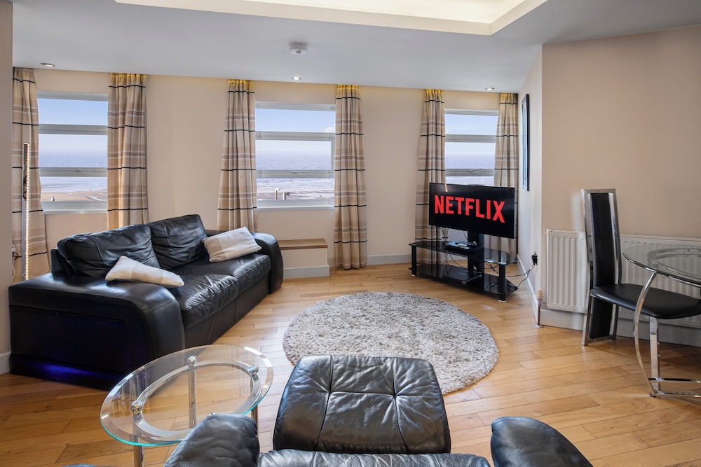 11 Lakeland Suite 4-Star, 1 Bedroom, Sea View, Beachfront (plus 1 free baby)