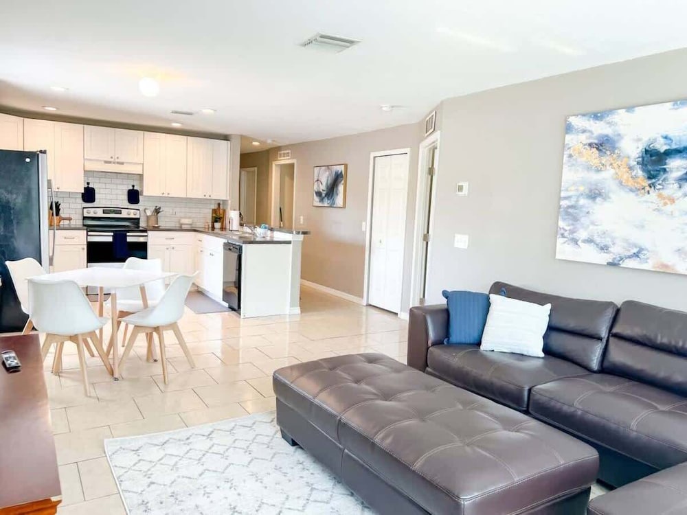 House, Multiple Beds, Kitchen, Garden View (37132 Grassy Hill )
