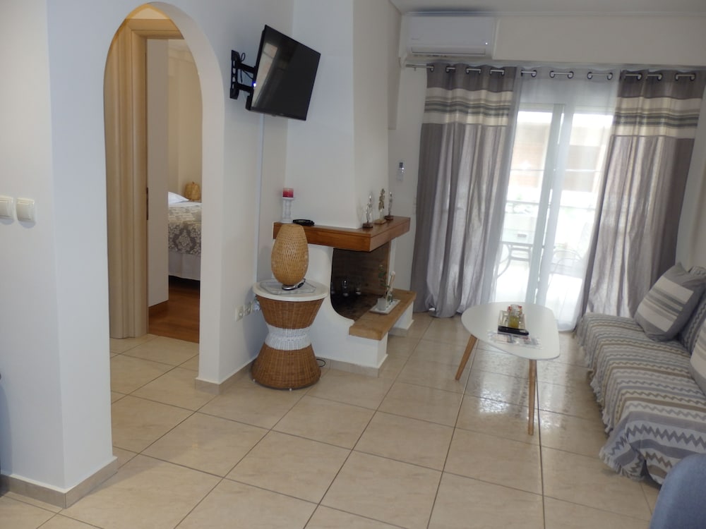 Standard Apartment, 1 Bedroom, Non Smoking, Kitchen (A6) - Photo 8