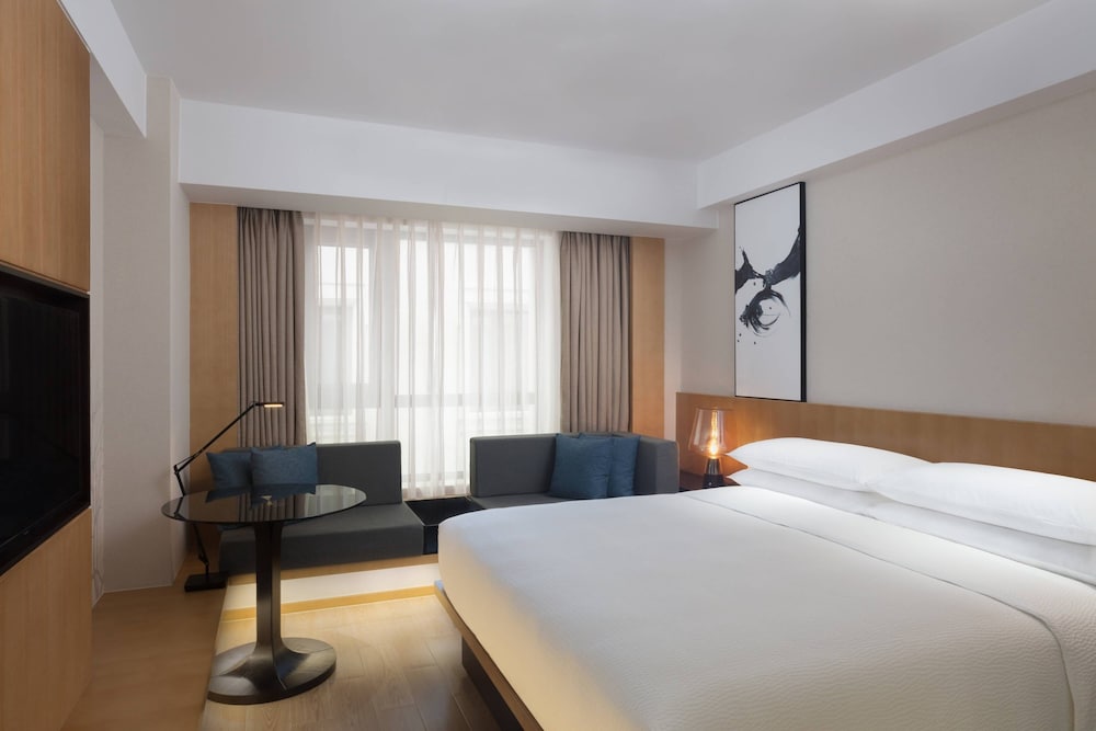 Business Room, 1 King Bed photo 1