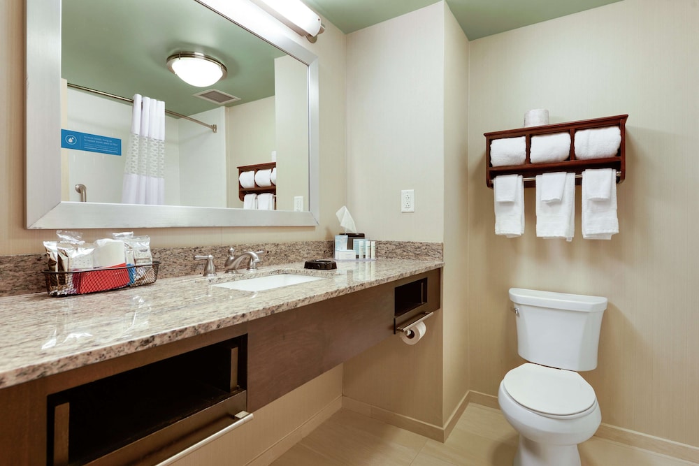 Room, 2 Queen Beds, Refrigerator & Microwave