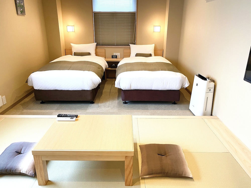 Standard Twin with Tatami - Photo 7