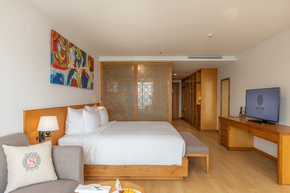Grand Room, Ocean View - Photo 5