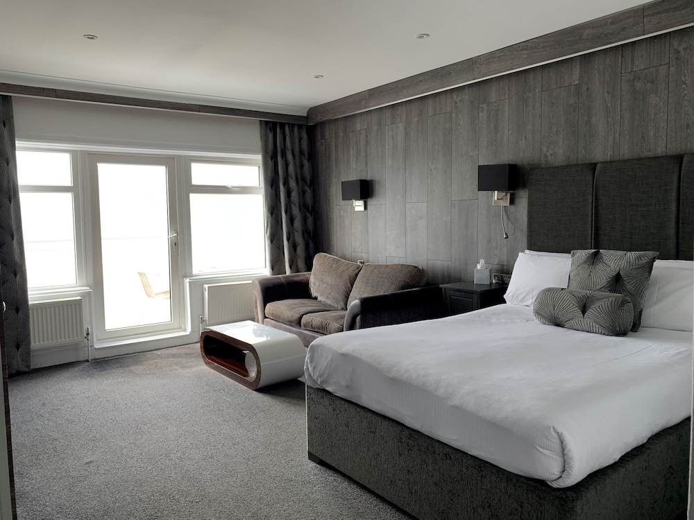 Family Triple Room, Balcony, Ocean View - Photo 1
