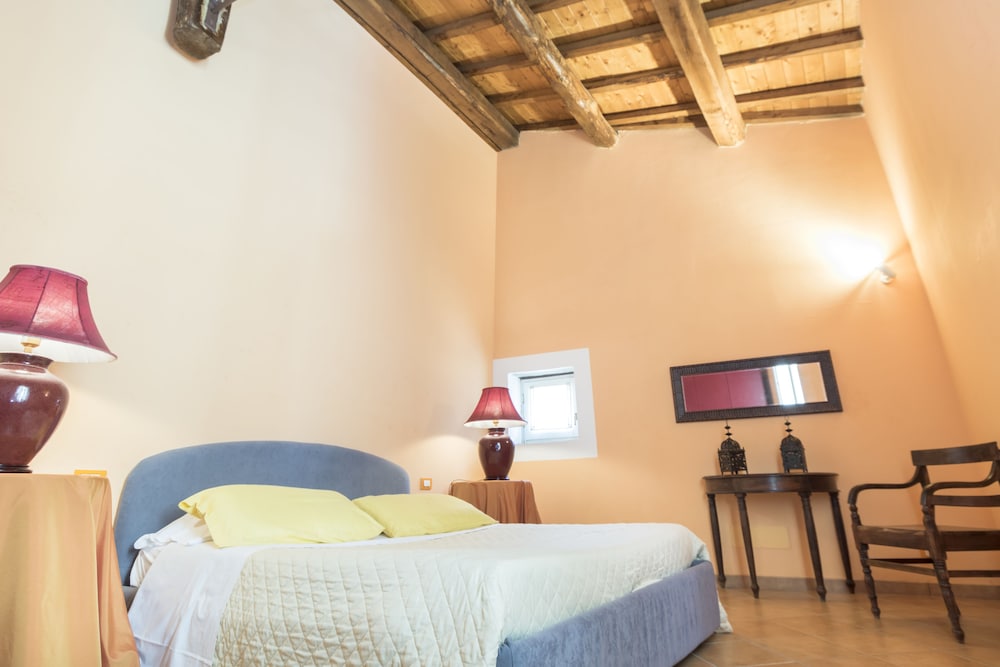 Executive Apartment, 2 Bedrooms, Kitchen, Courtyard Area (Muffa Nobile) photo 2