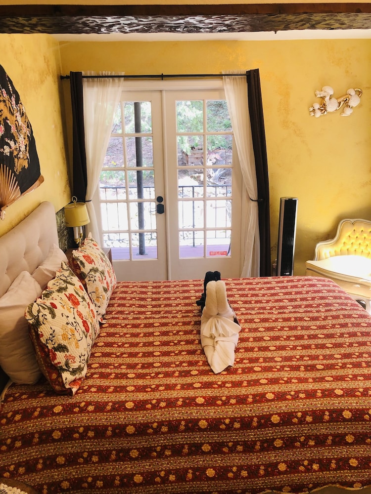Classic Room