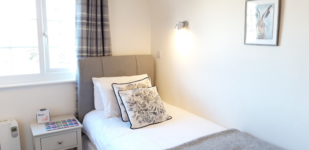 Standard Single Room, Ensuite, Sea View