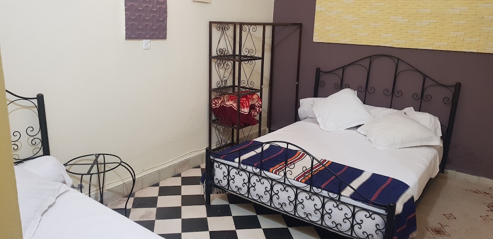 Triple Room, Multiple Beds, Shared Bathroom photo 2