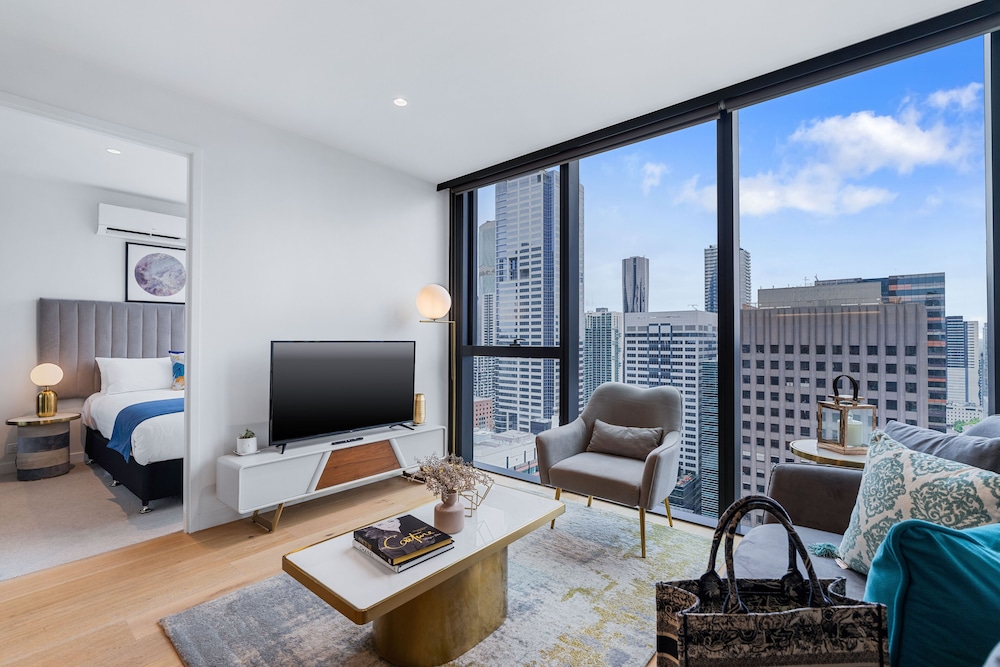 2 Bedroom 1 Bathroom Apartment - Photo 8